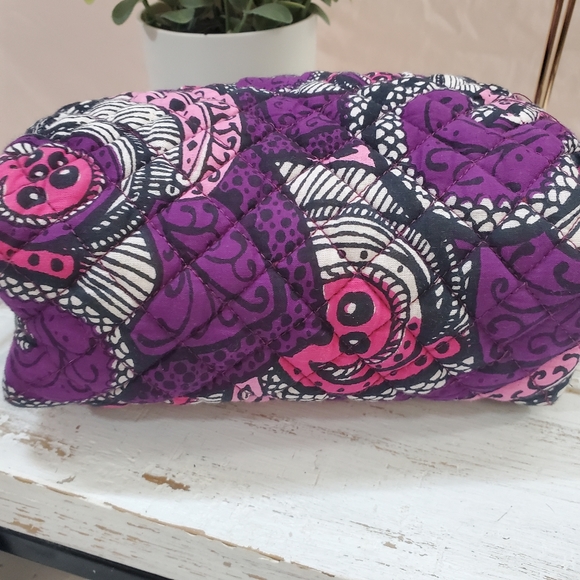 Dabney Lee Makeup Case & The Lyfestyle Co. Temple Rub Calming EssOil. Bundle - Picture 10 of 12